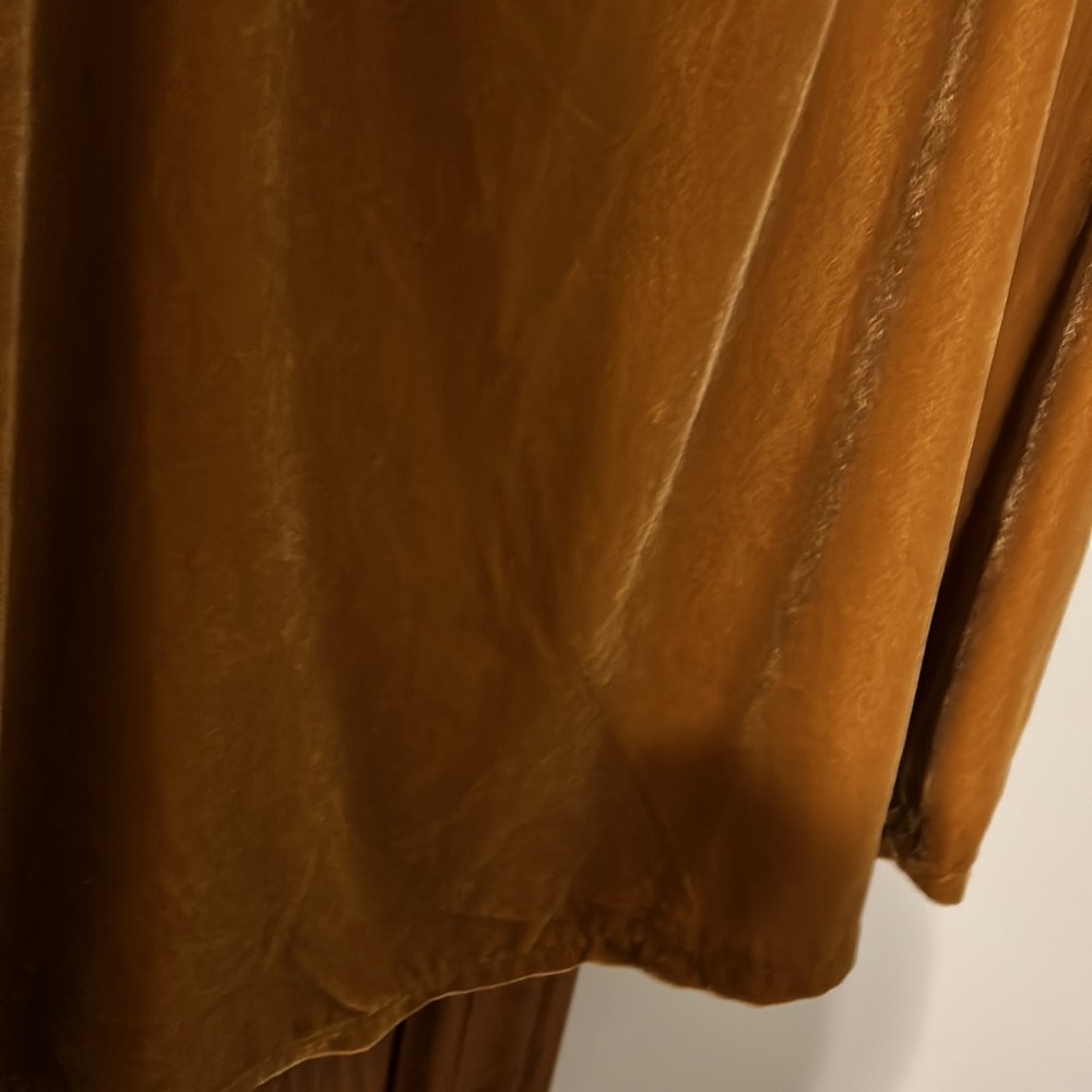 XL Old Navy 100% polyester.burnt orange,velvet short sleeved elastic - Picture 5 of 11